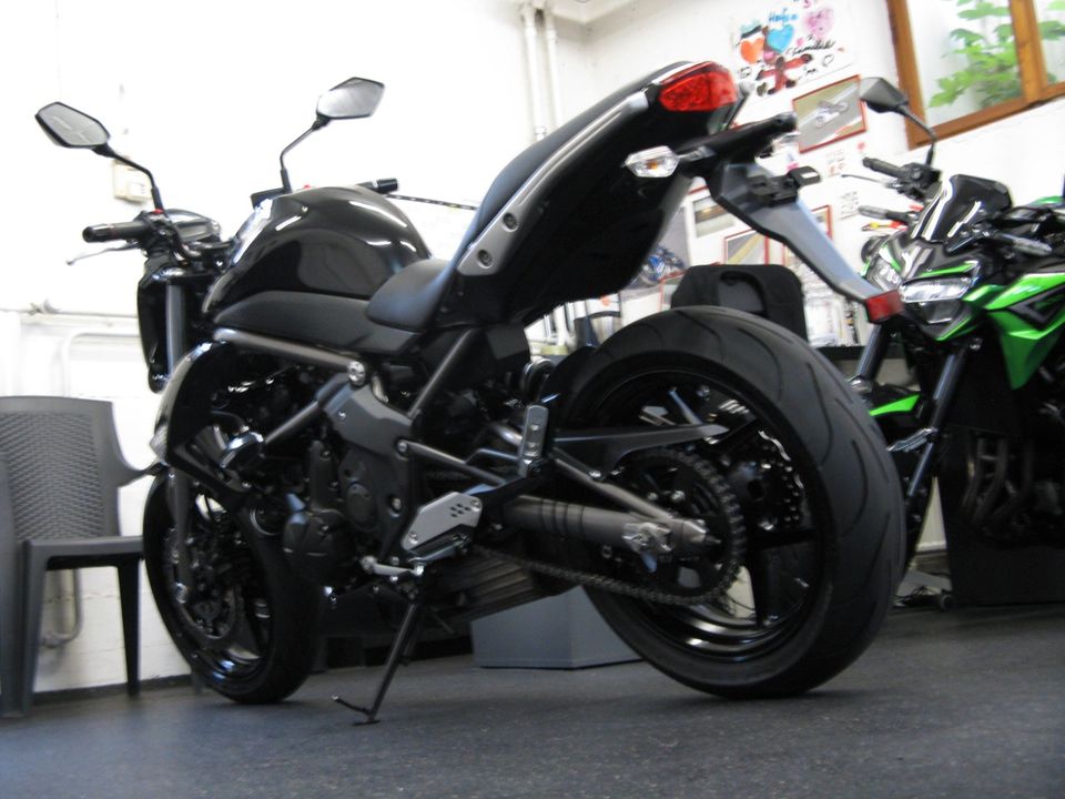 ER6N